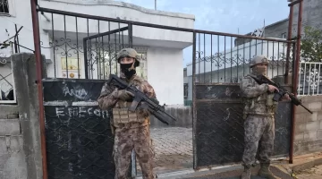 Adana’da Uyuşturucu Operasyonu: 25 Gözaltı