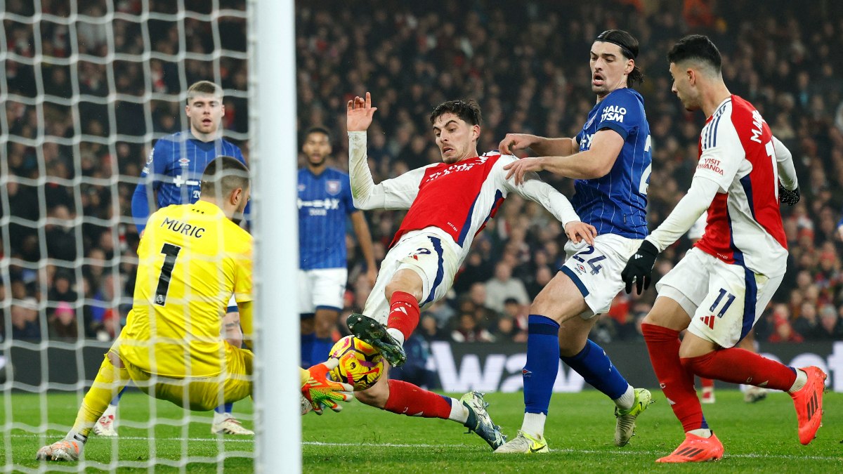 Arsenal, Ipswich Town’ı tek golle devirdi