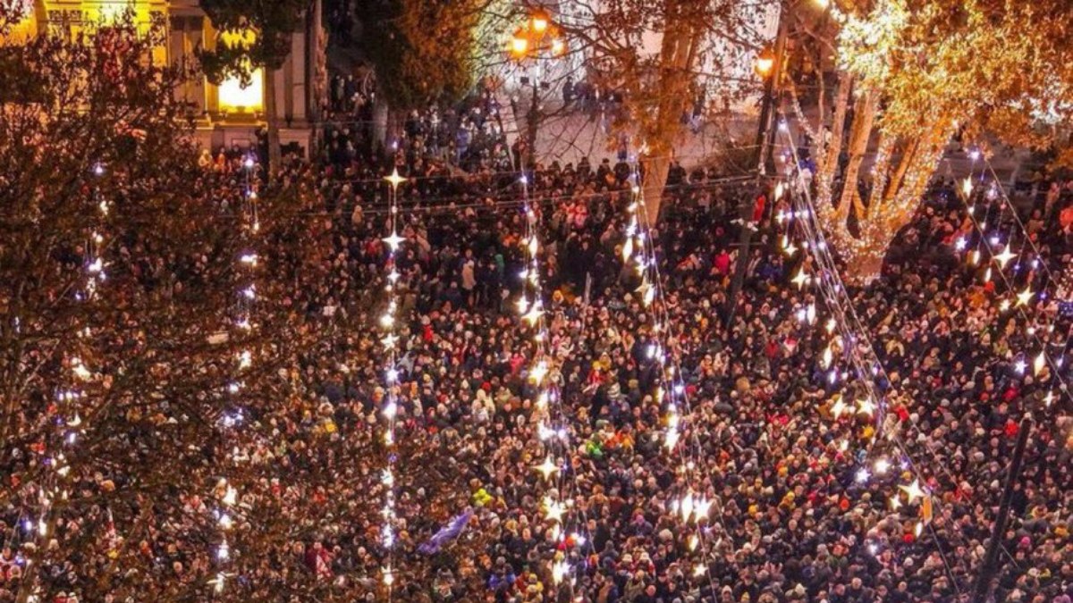 Gürcistan’da AB hareketleri sürüyor