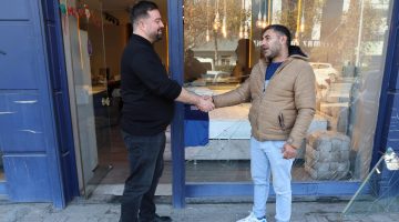 İzmir’de meskeni sandığı dükkanda uyuyan sarhoşu polis uyandırdı: Neden geldiniz