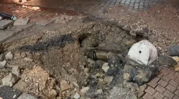 Kadıköy’de Kanalizasyon Borusu Patladı, Dükkan Ziyan Gördü