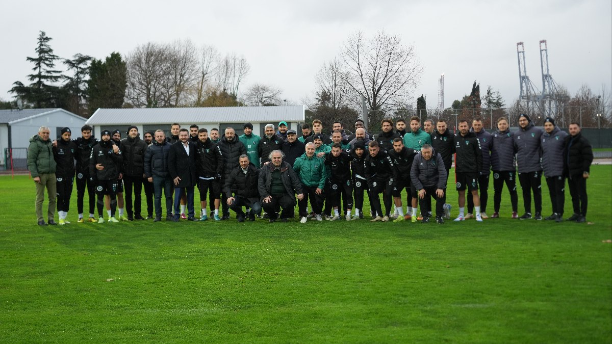 Kocaelispor, İsmet Taşdemir idaresindeki birinci antrenmanına çıktı