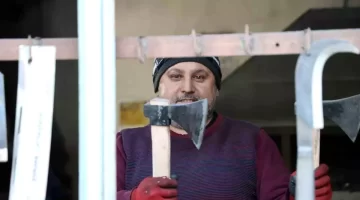 Kozan’da Cet Yadigarı Bıçak ve Balta Üretimi