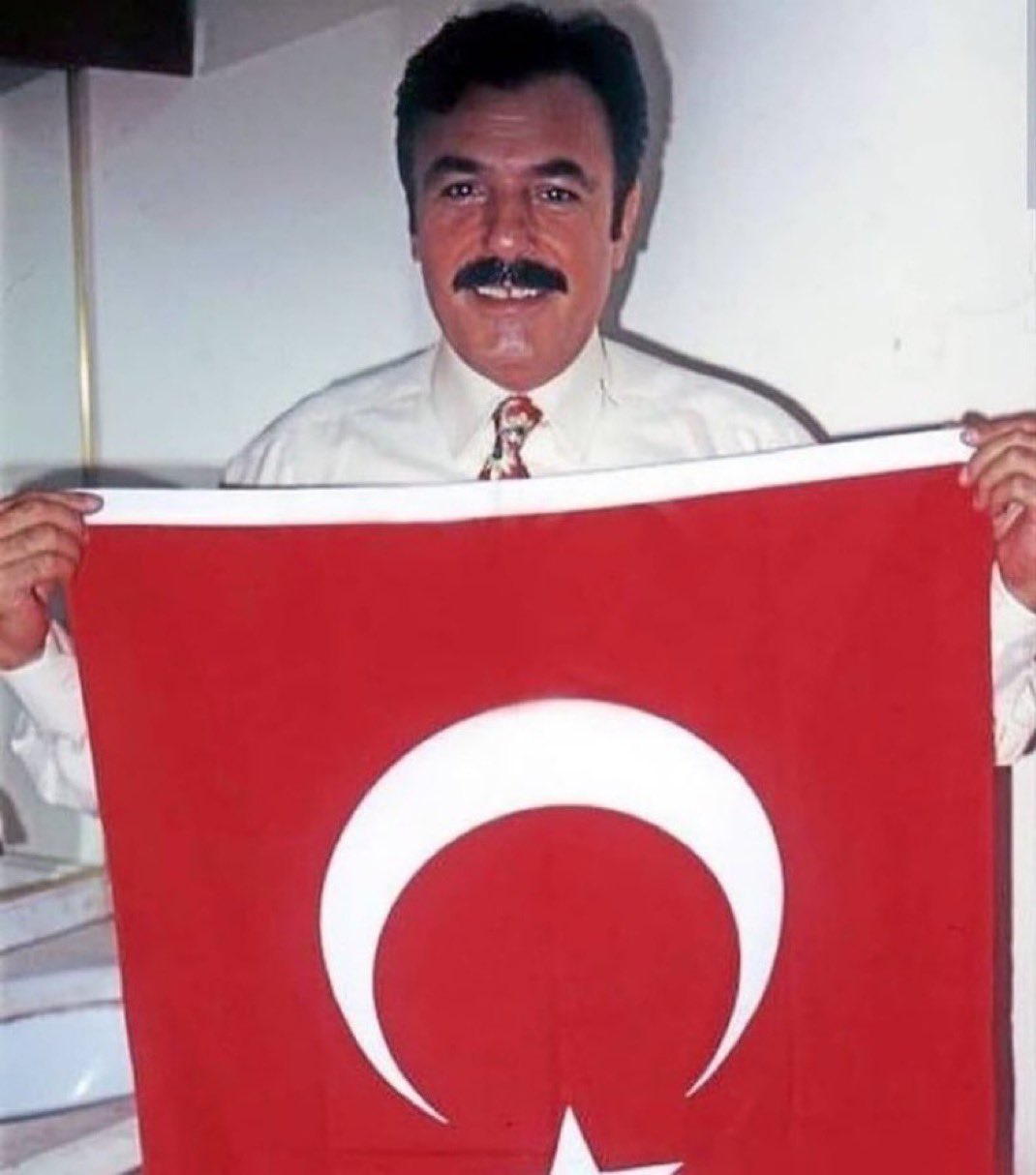 Ferdi Tayfur tedavi gördüğü hastanede hayatını kaybetti