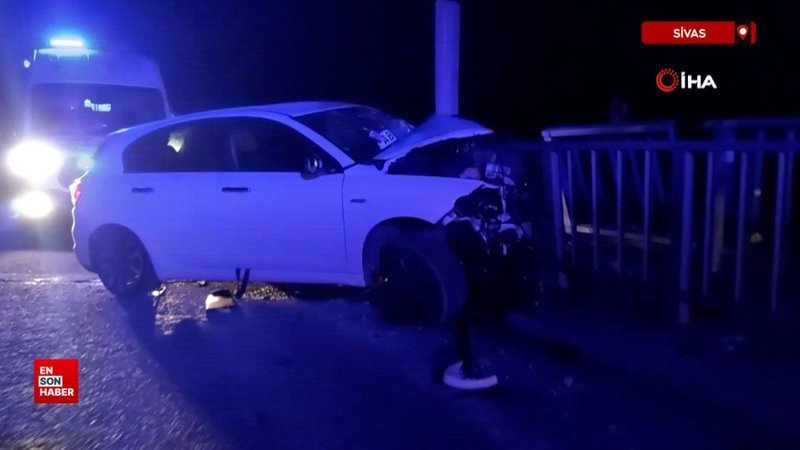 Sivas’ta denetimden çıkan araba köprü korkuluğuna ok üzere saplandı